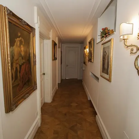 Bed and Breakfast Le Suites Di Jo - Central Station Μπάρι