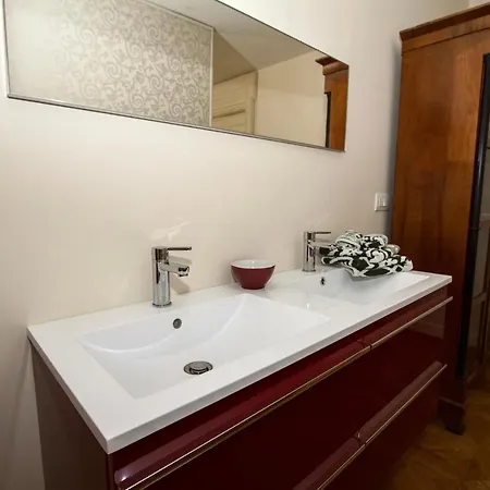 Le Suites Di Jo - Central Station Bed and Breakfast
