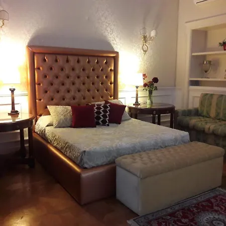 Le Suites Di Jo - Central Station *
