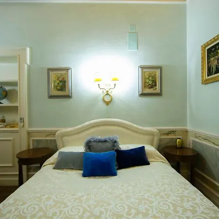Le Suites Di Jo - Central Station Bed & Breakfast Bari