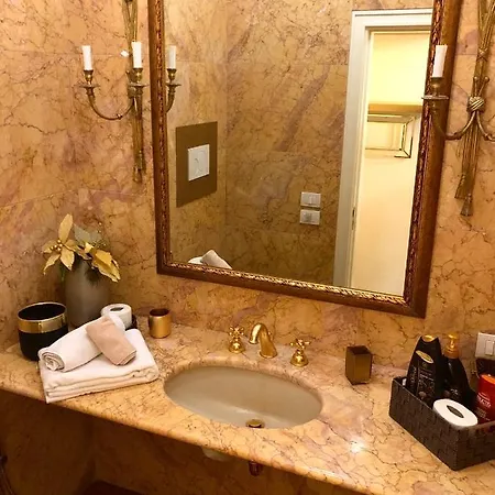 Le Suites Di Jo - Central Station Bed & Breakfast Bari
